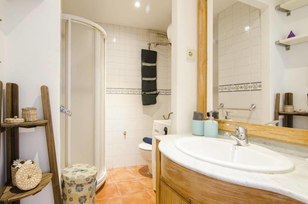 מדריד Lollipop Flats City Centre Deluxe Suite מראה חיצוני תמונה