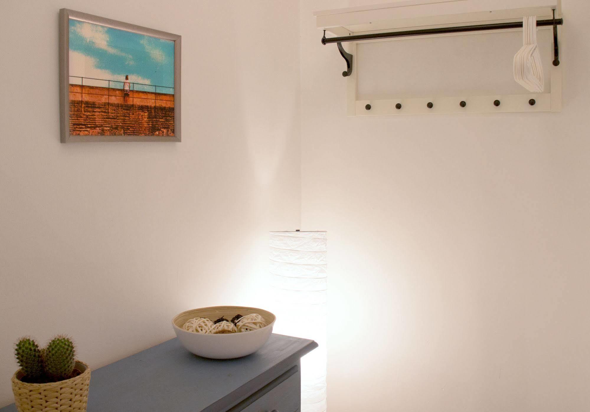 מדריד Lollipop Flats City Centre Deluxe Suite מראה חיצוני תמונה