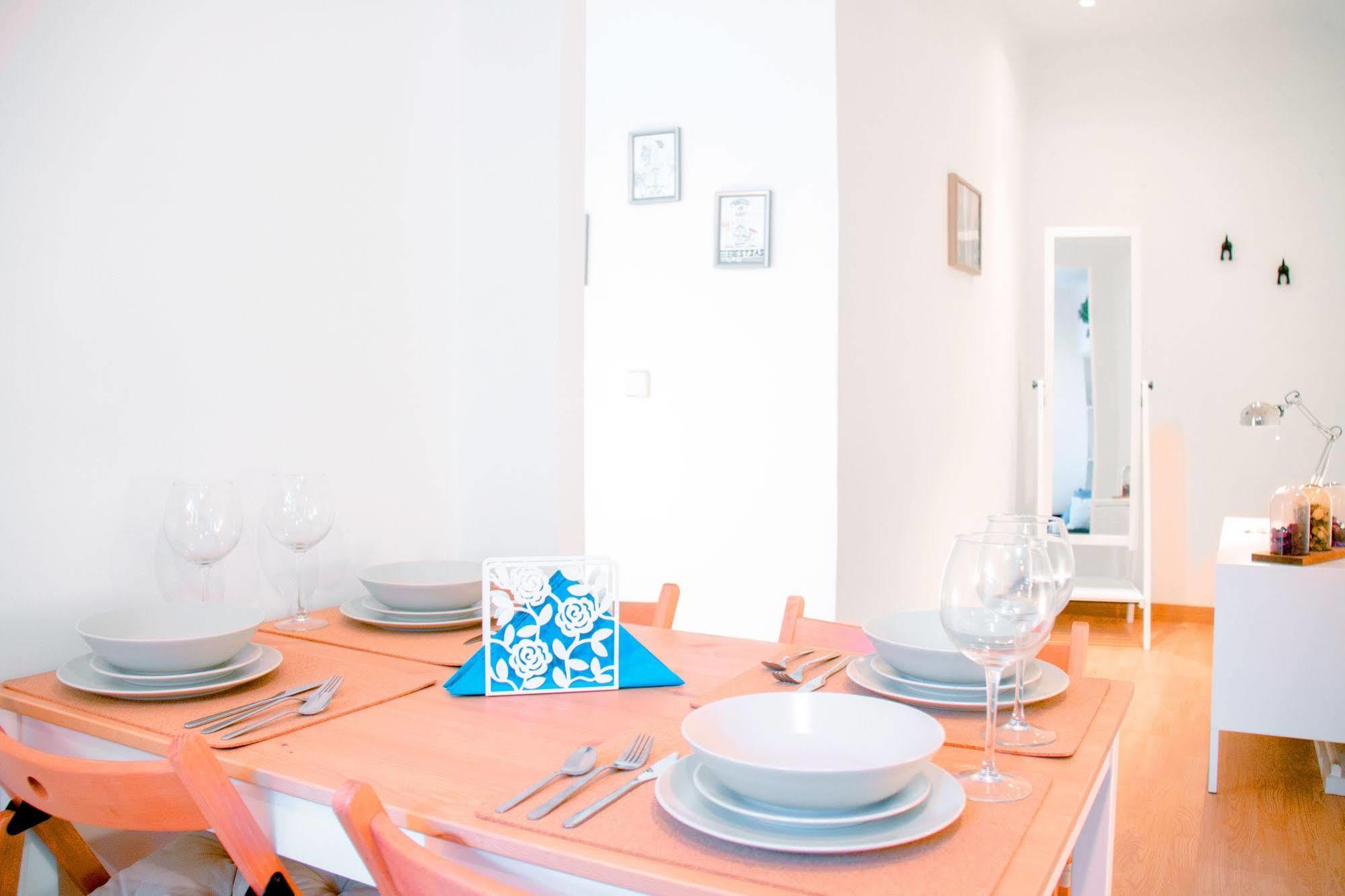מדריד Lollipop Flats City Centre Deluxe Suite מראה חיצוני תמונה